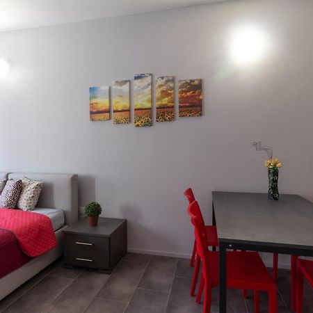 Appartamento Girasole - Affitti Brevi Italia เลคโค ภายนอก รูปภาพ