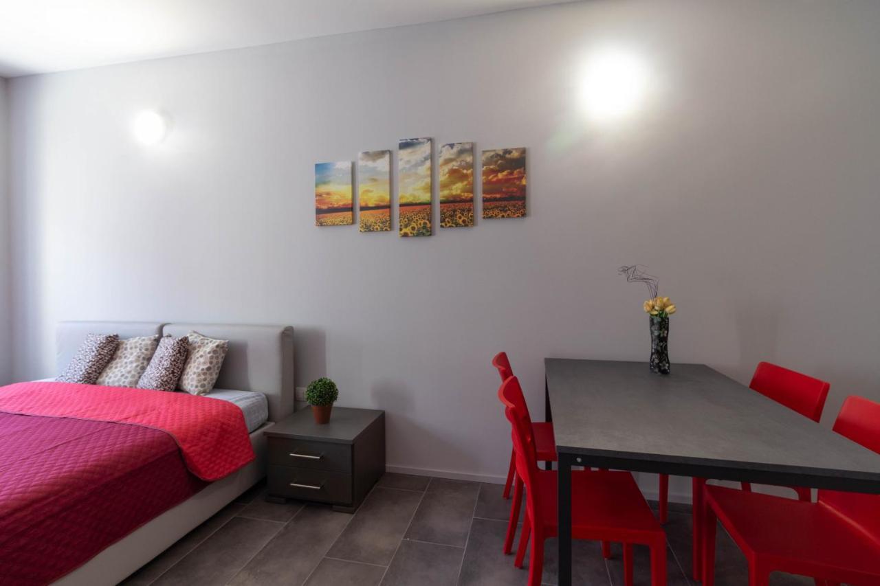 Appartamento Girasole - Affitti Brevi Italia เลคโค ภายนอก รูปภาพ