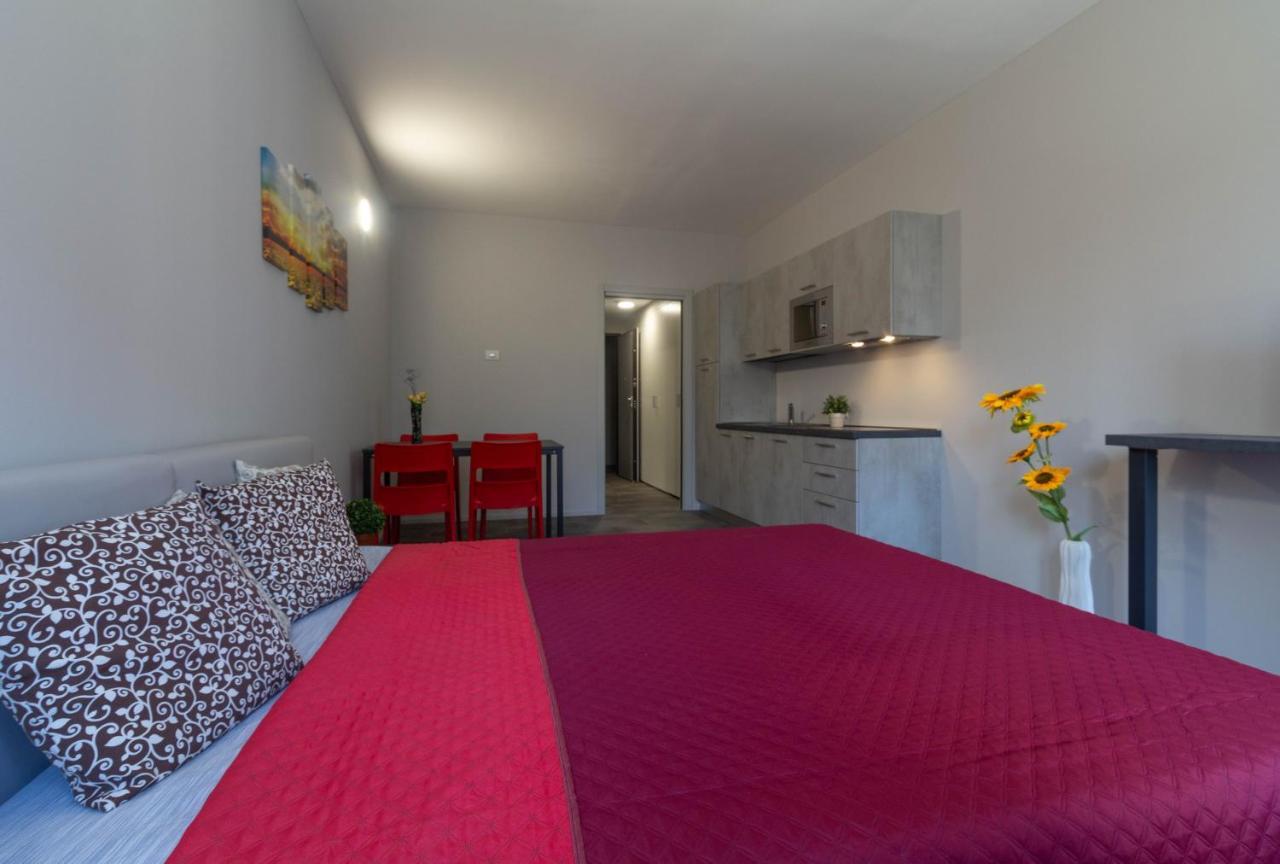 Appartamento Girasole - Affitti Brevi Italia เลคโค ภายนอก รูปภาพ